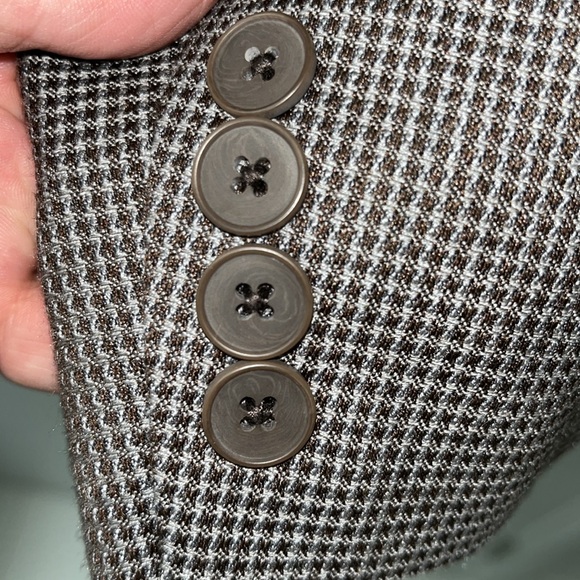 Calvin Klein Sports Jacket in EUC.42L 70% Wool @ 30% Silk. - Picture 12 of 14